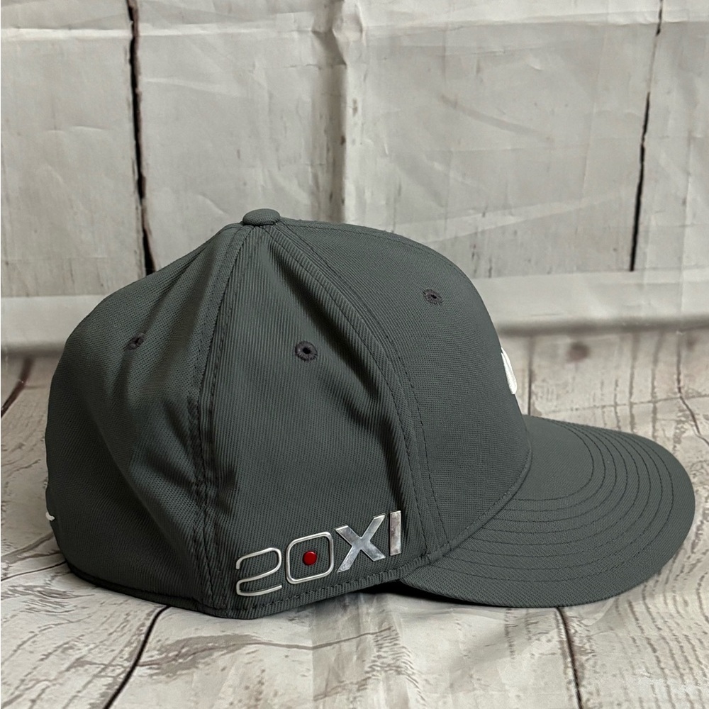 Nike Golf VR 20XI Golf Hat Dri-Fit Men’s Flexfit Athletic Hat Grey Gray Sz M/L